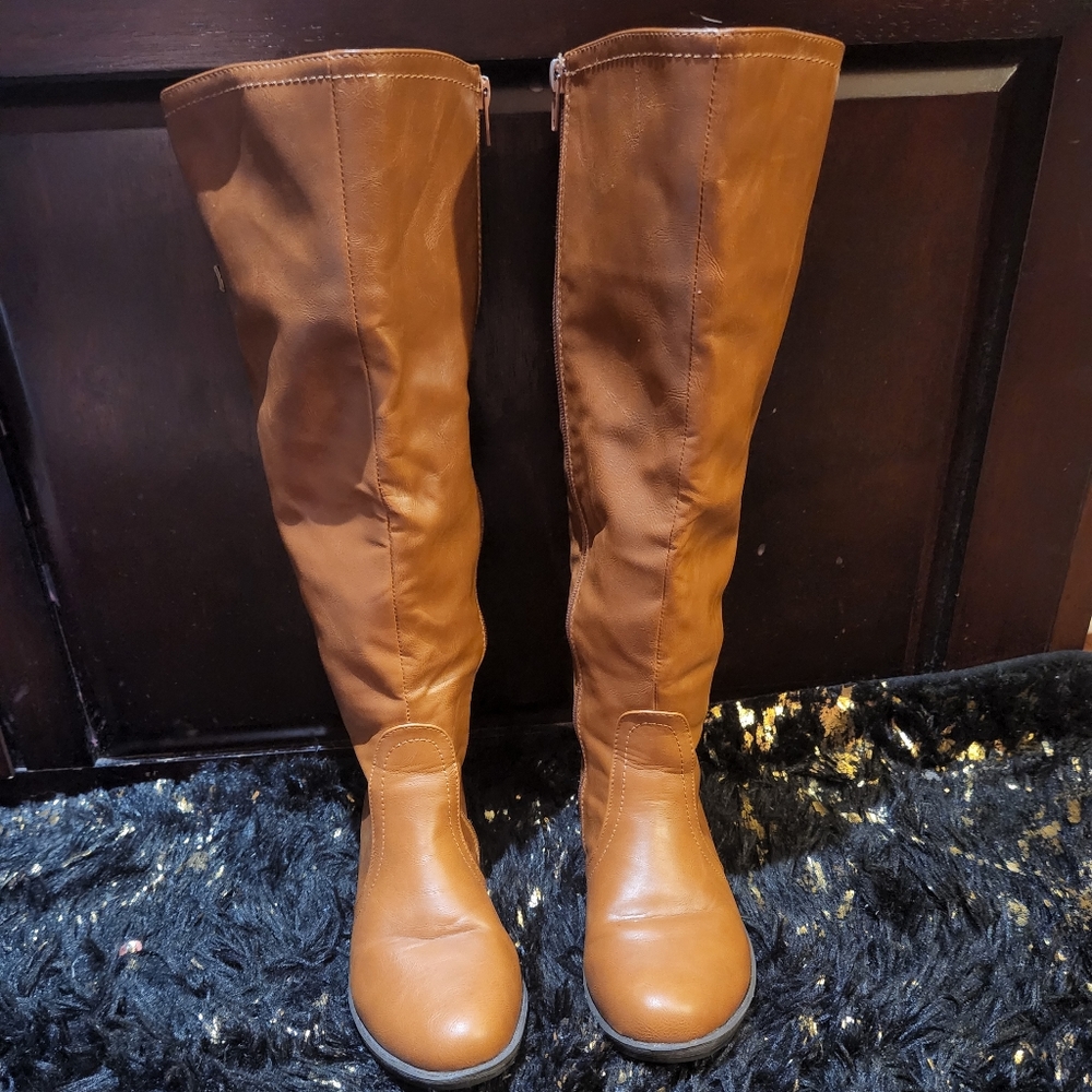 Bamboo boots size 6